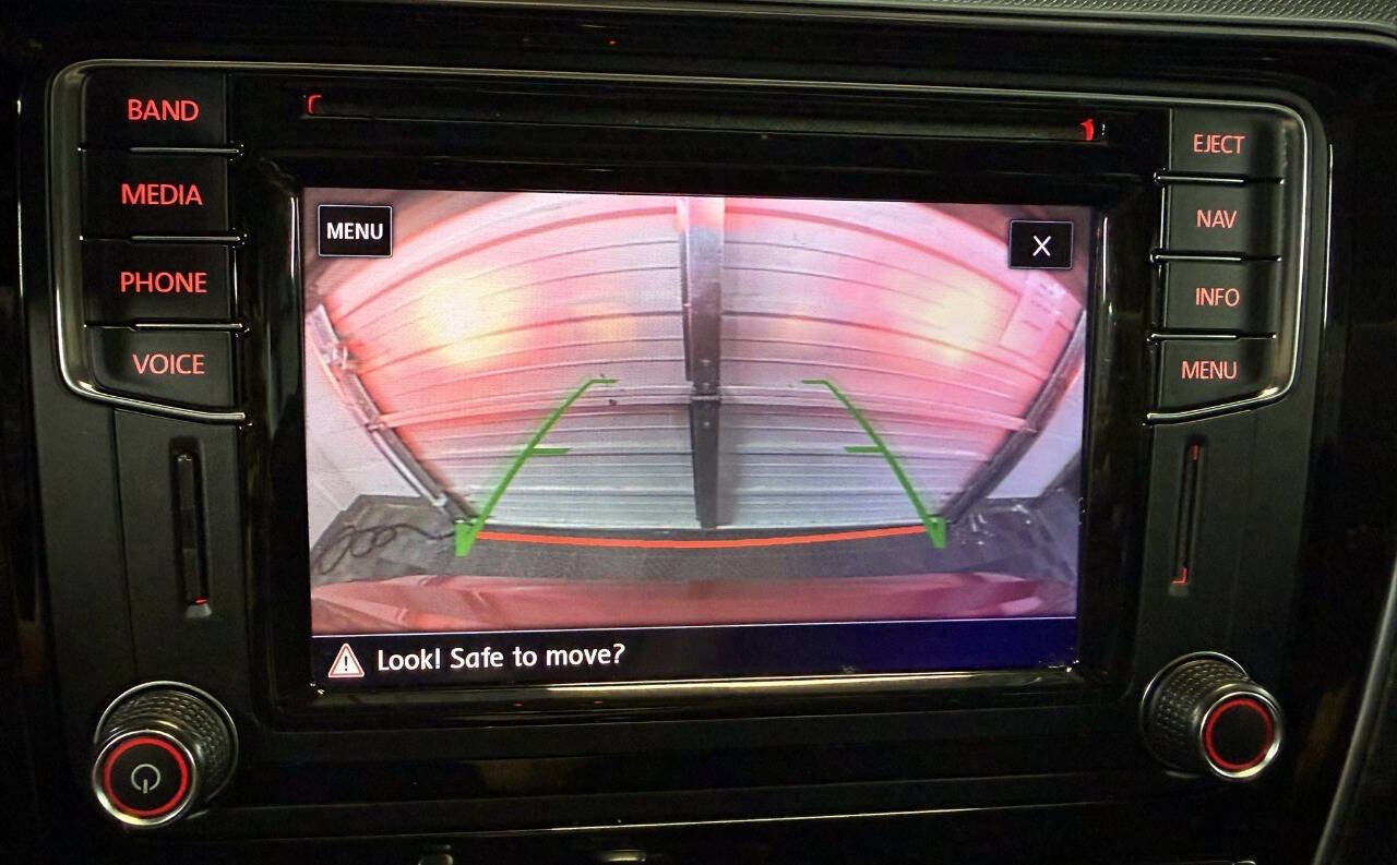 Used 2017 Volkswagen Passat 1.8T SE FWD image 15