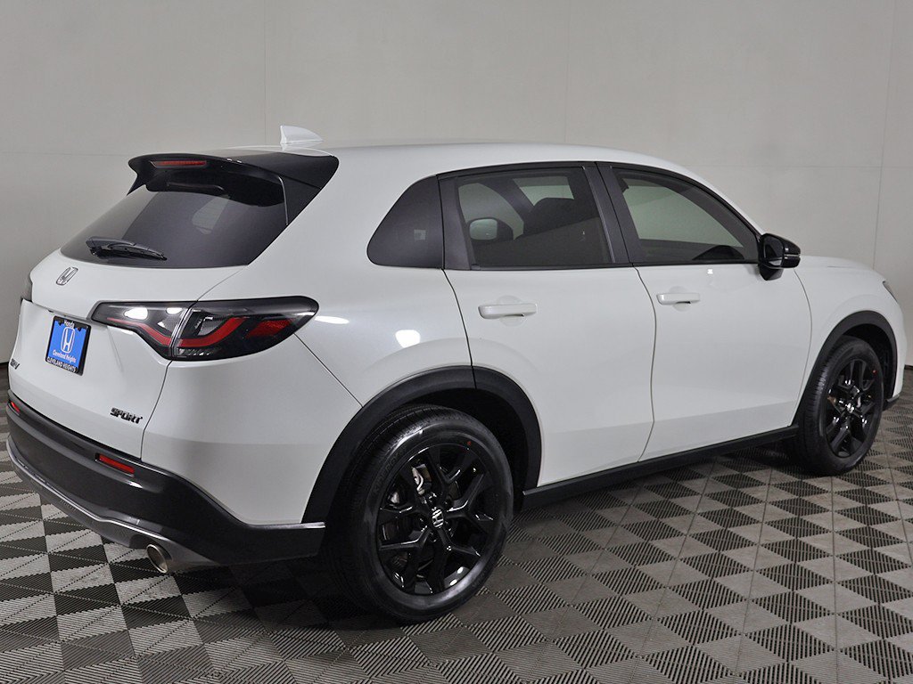 Used 2024 Honda HR-V Sport image 9