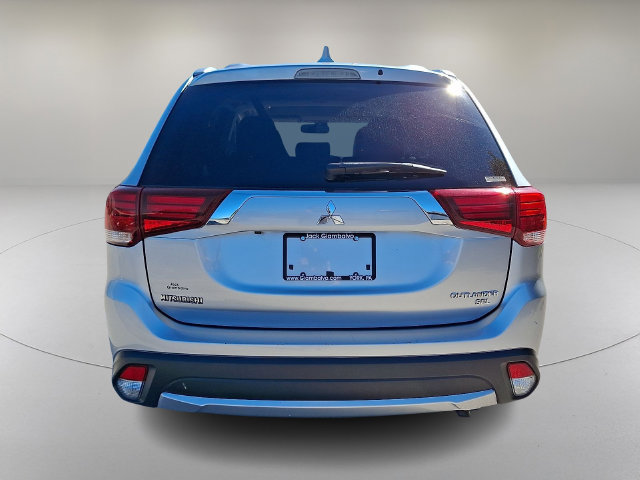 Used 2017 Mitsubishi Outlander SEL AWD/4WD image 5
