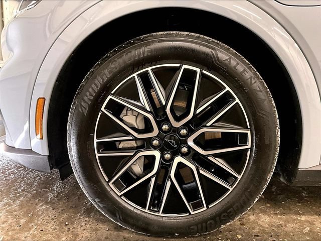 Used 2025 Ford Mustang Mach-E Premium RWD image 8