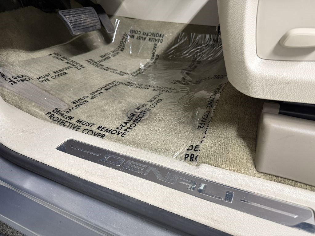 Used 2019 GMC Yukon Denali w/ Denali Ultimate Package image 14