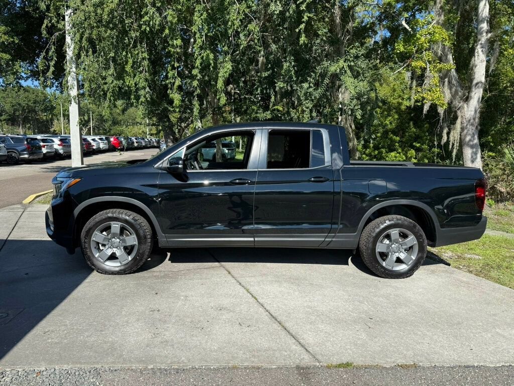 Used 2025 Honda Ridgeline TrailSport image 2