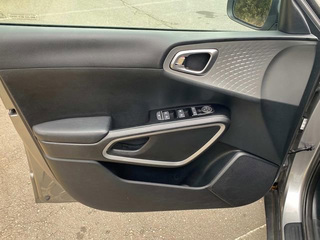 Used 2024 Kia Soul LX w/ Option Group 015 image 12