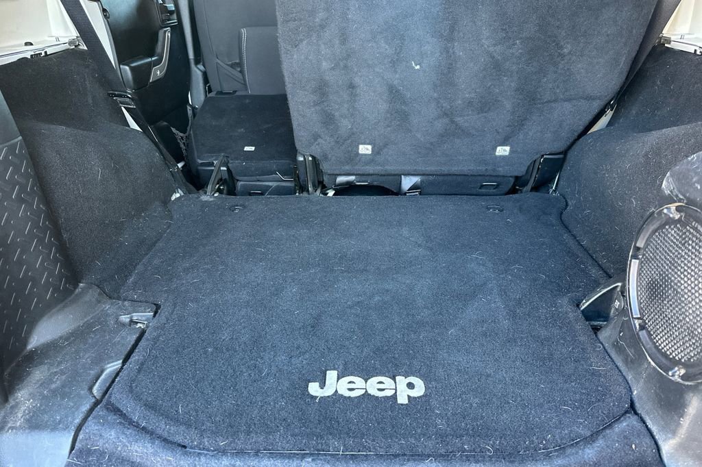 Used 2014 Jeep Wrangler Unlimited Sahara w/ Trailer Tow Group image 15