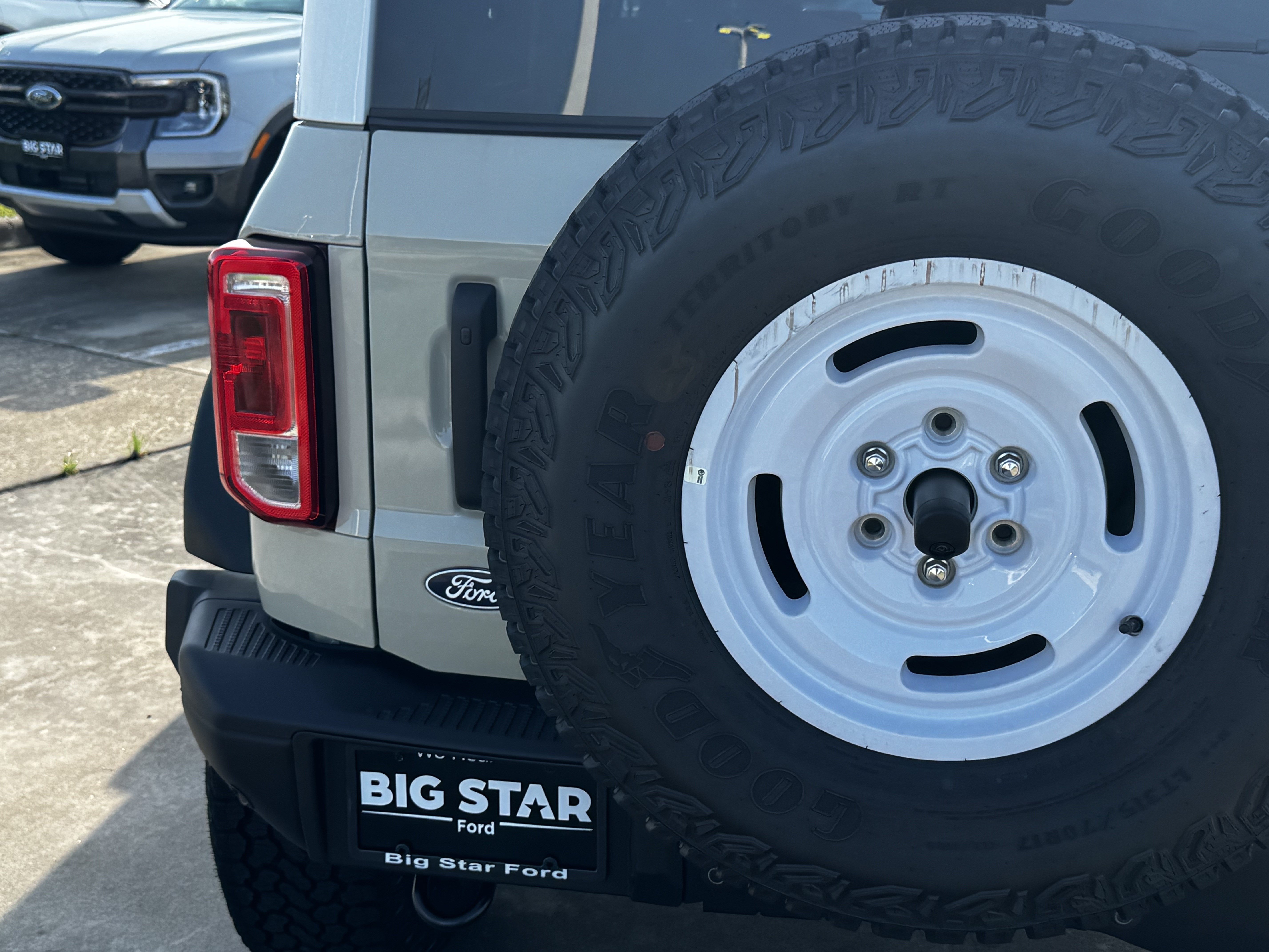 New 2026 Ford Bronco Heritage Edition AWD/4WD image 11