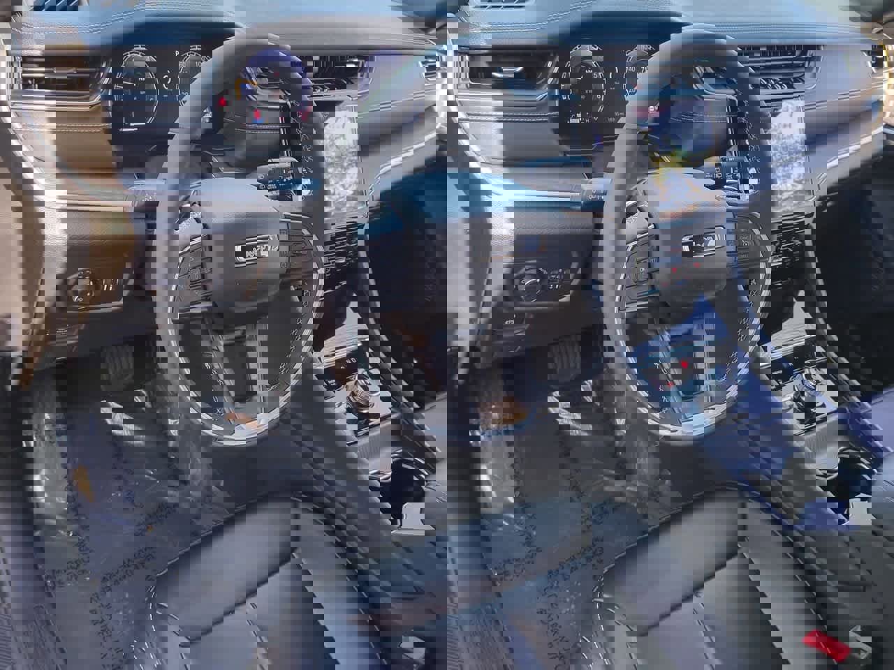 Used 2024 Jeep Grand Cherokee Limited image 10