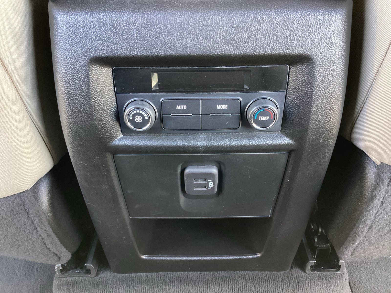 Used 2023 Chevrolet Traverse LS FWD image 28