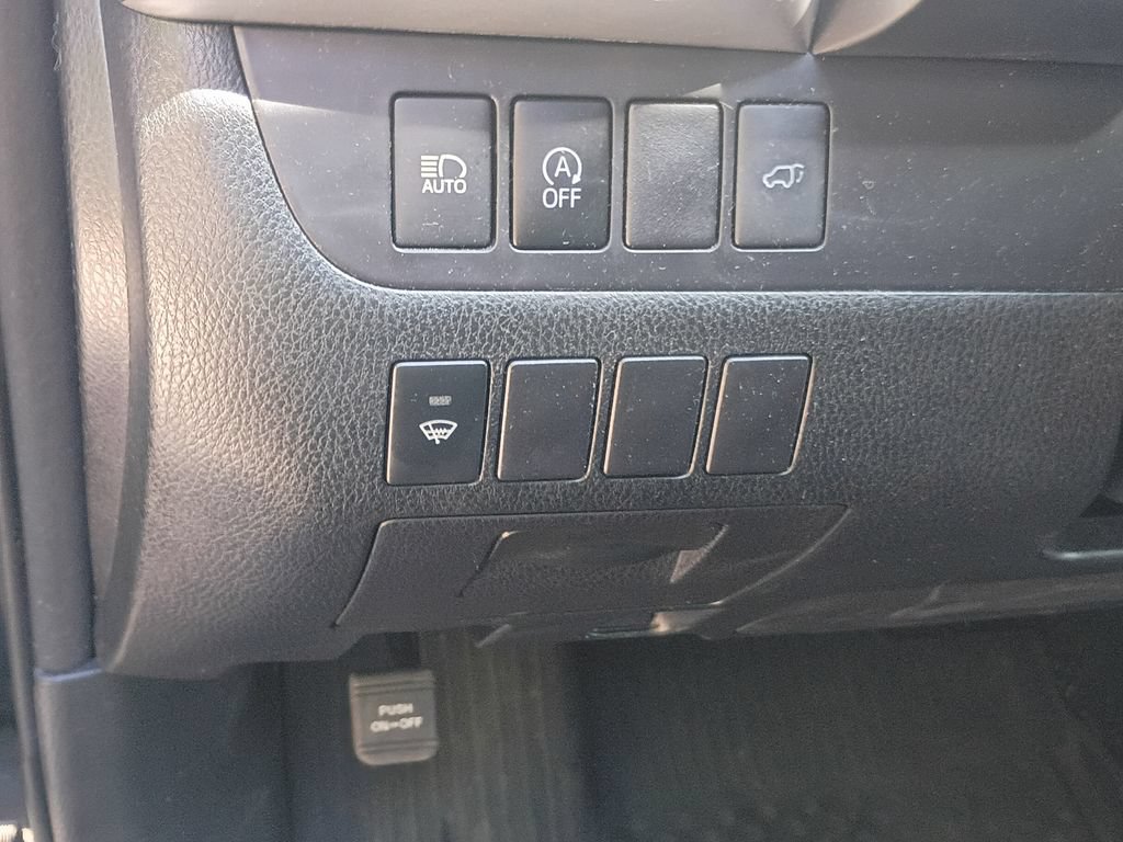 Used 2017 Toyota Highlander SE AWD/4WD image 16