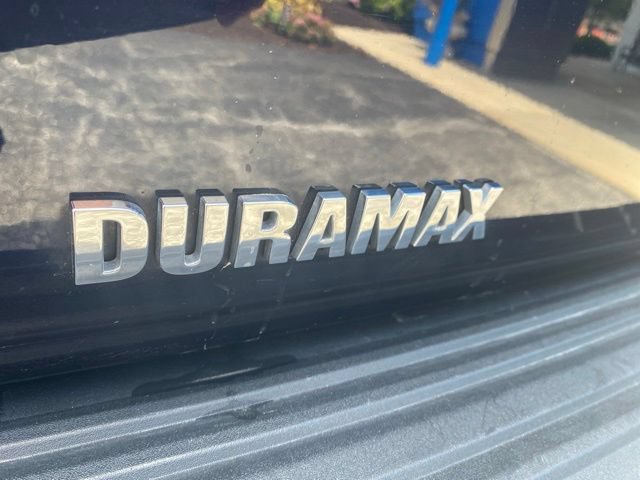 Used 2022 Chevrolet Suburban LT w/ Luxury Package AWD/4WD image 8
