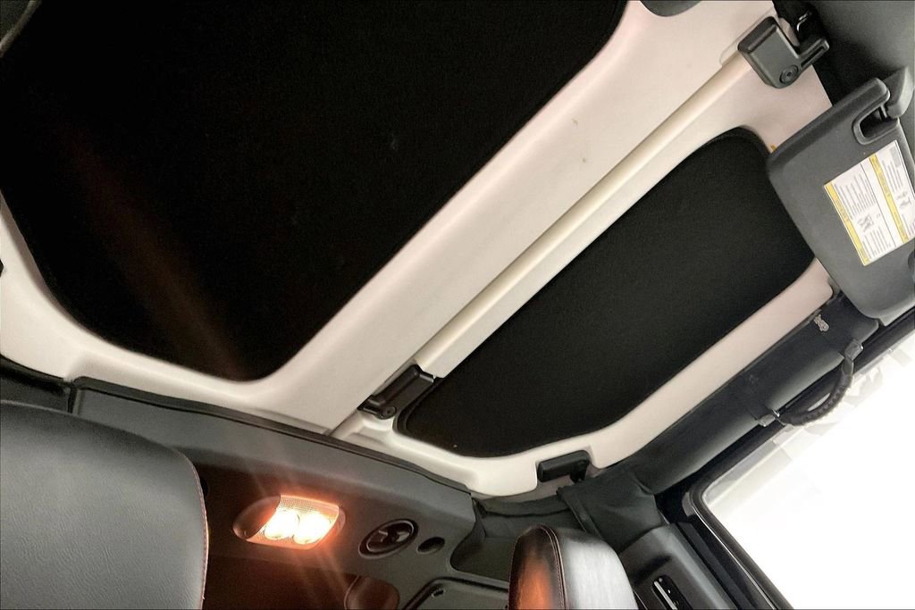 Used 2017 Jeep Wrangler Unlimited Rubicon image 20