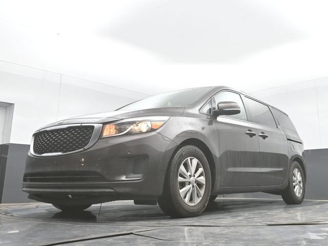 Used 2017 Kia Sedona LX w/ LX Essentials Premium Package FWD image 29