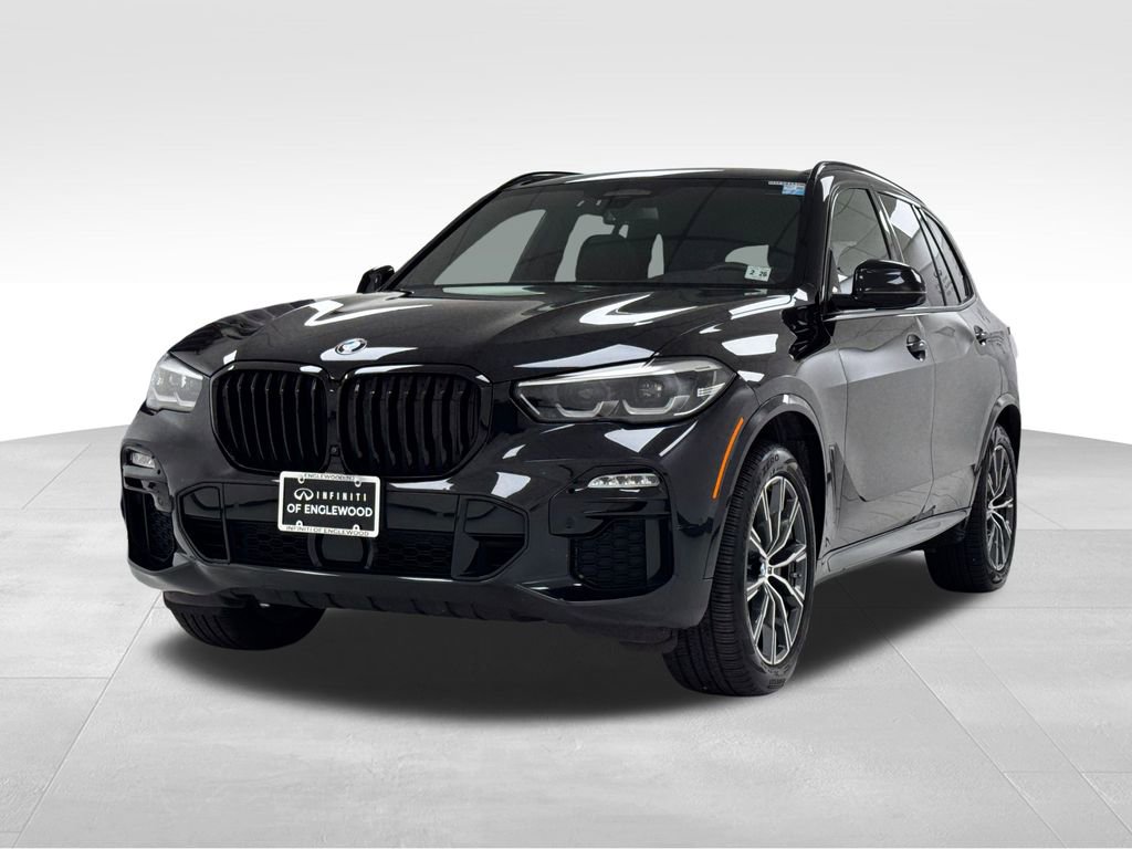 Used 2021 BMW X5 M50i image 3