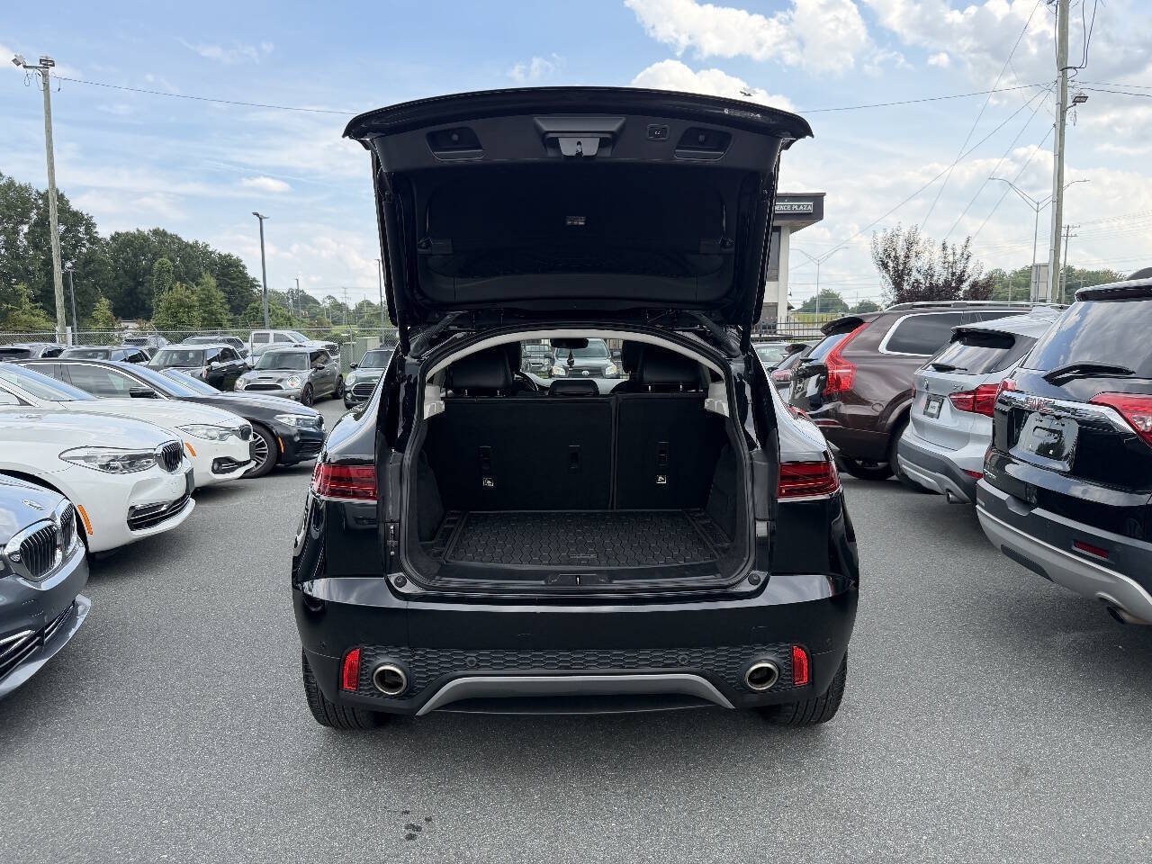 Used 2018 Jaguar E-PACE SE AWD/4WD image 11
