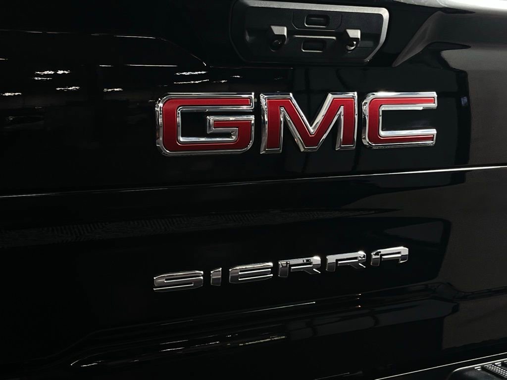 Used 2025 GMC Sierra 3500 AT4 w/ AT4 Premium Plus Package image 14