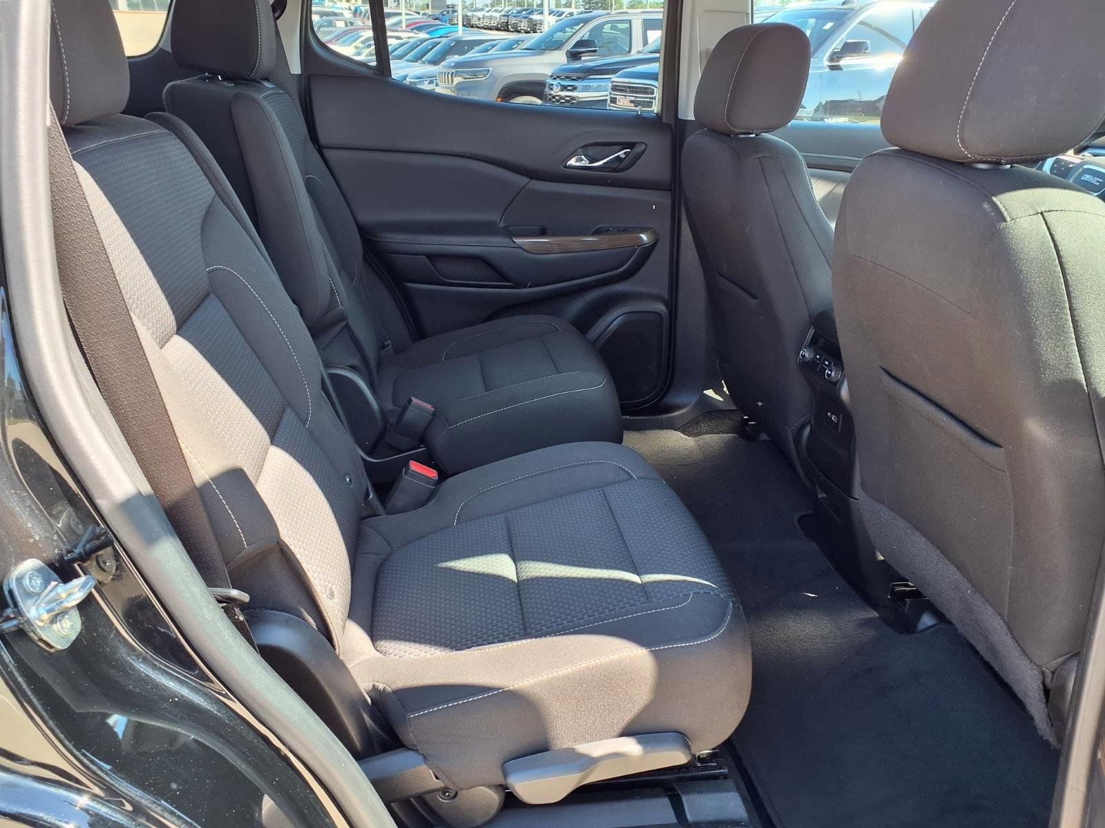 Used 2022 GMC Acadia SLE FWD image 21