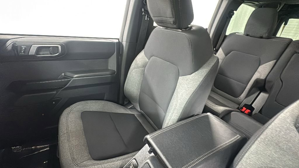 Used 2025 Ford Bronco Big Bend image 13