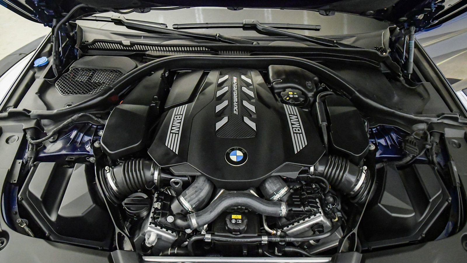 Used 2020 BMW M550i xDrive w/ Executive Package image 36