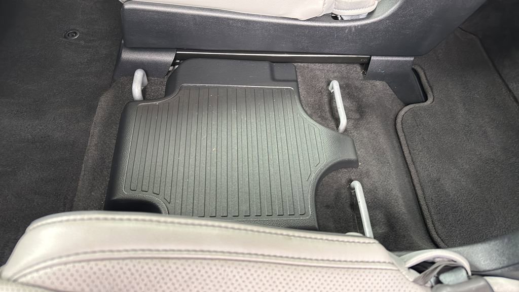 Used 2023 Honda Pilot Elite image 17