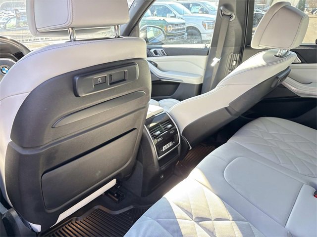 Used 2023 BMW X5 sDrive40i w/ Executive Package image 17