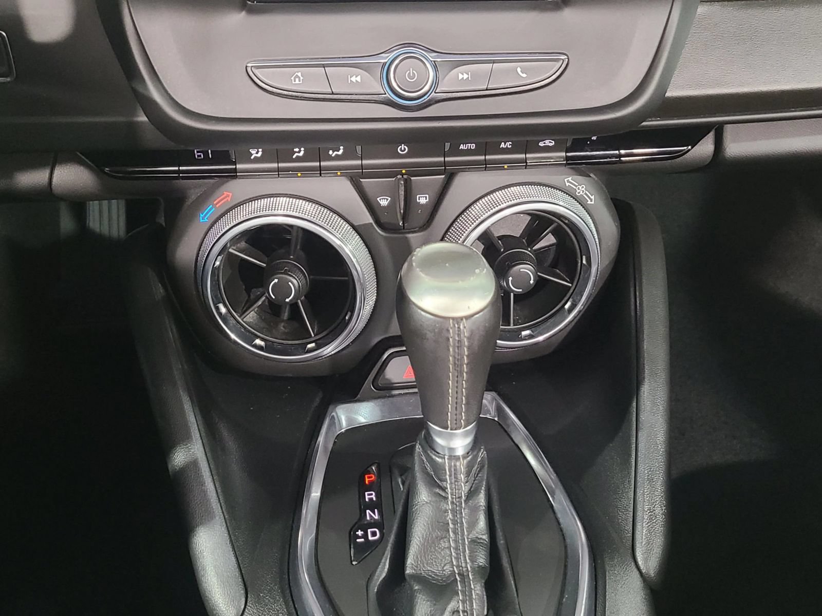 Used 2020 Chevrolet Camaro LT RWD image 33