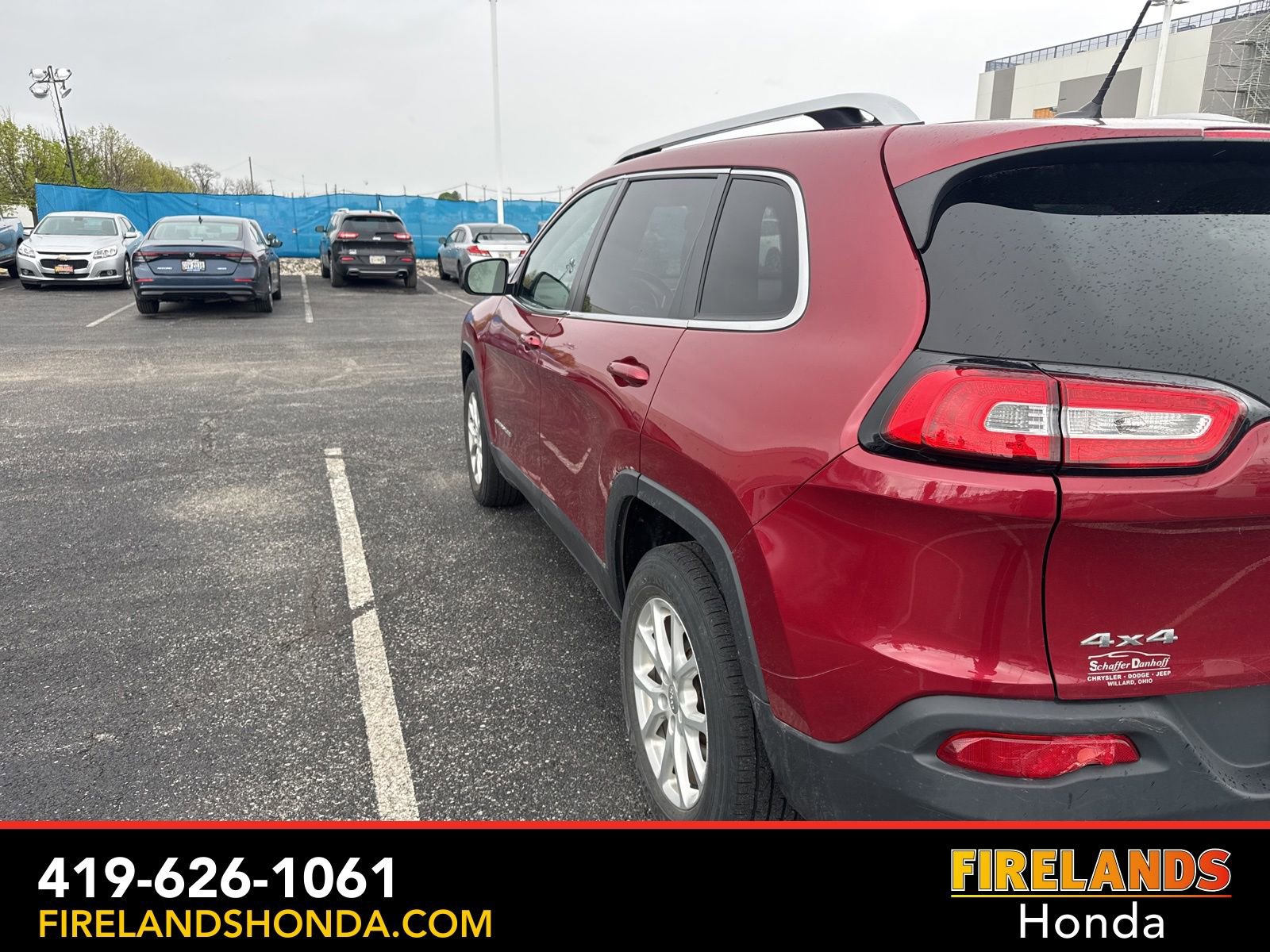 Used 2014 Jeep Cherokee Latitude AWD/4WD image 4