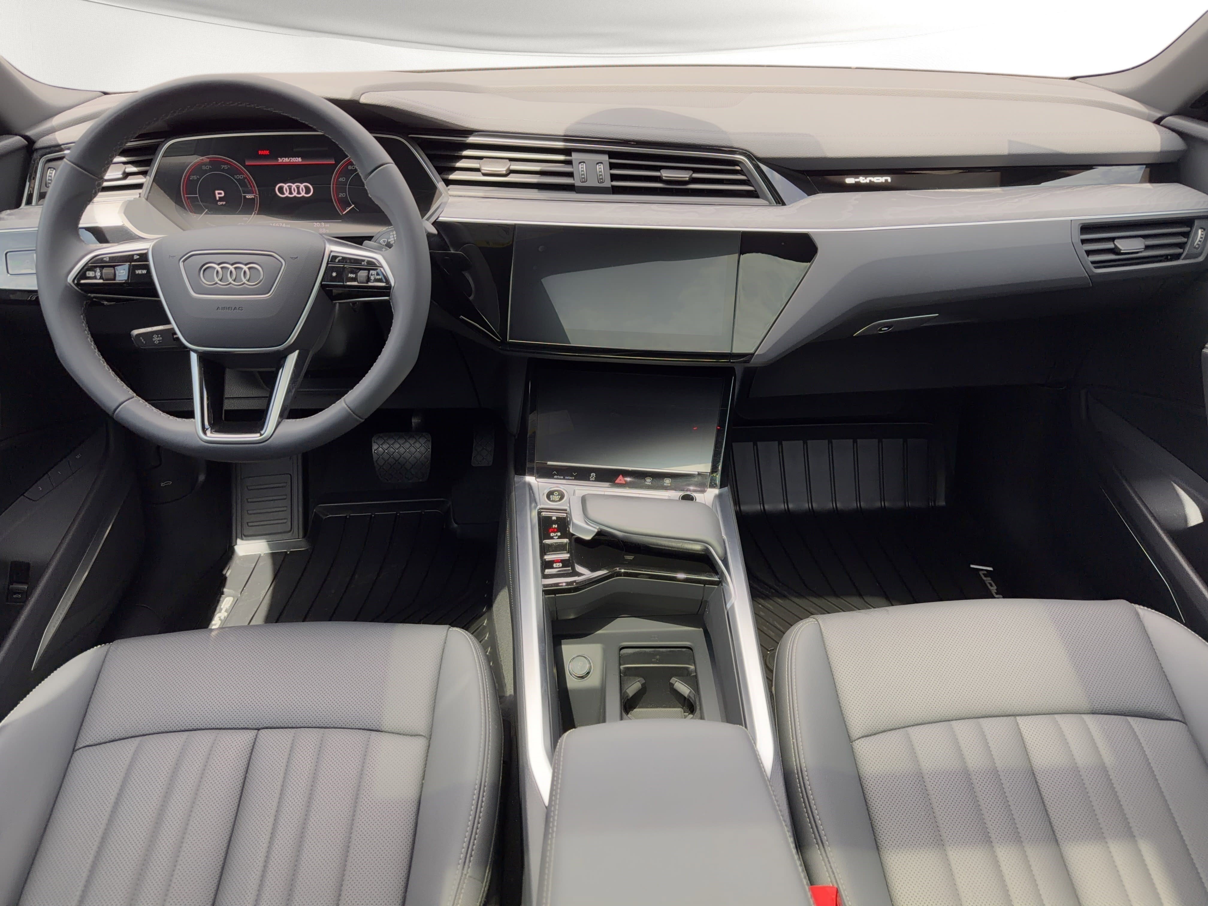 Used 2024 Audi Q8 e-tron Premium Plus w/ Premium Plus Package image 19