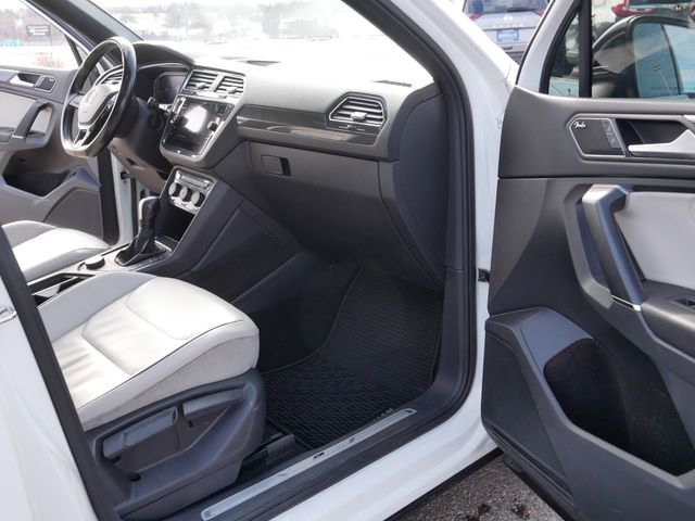 Used 2020 Volkswagen Tiguan SEL Premium R-Line w/ 3rd Row Seat Package image 20