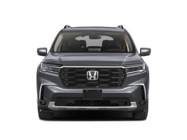 Used 2025 Honda Pilot Touring image 7