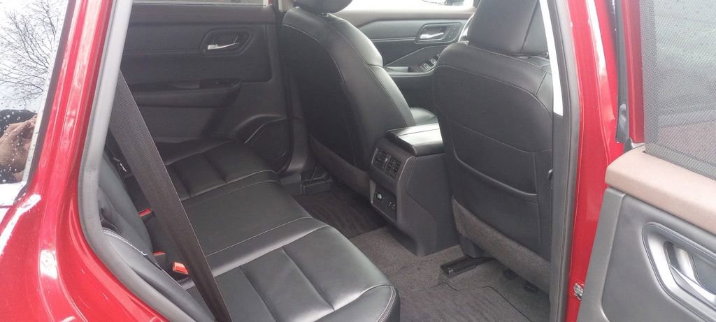 Used 2023 Nissan Rogue SL w/ SL Premium Package image 15