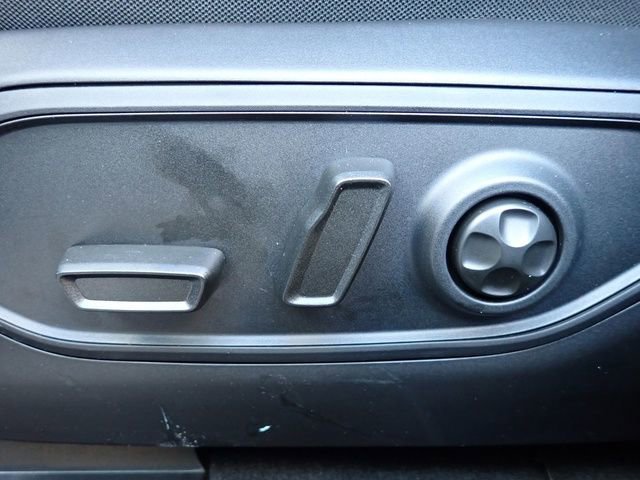 New 2025 Jeep Grand Cherokee Laredo X w/ Luxury Tech Group I image 17