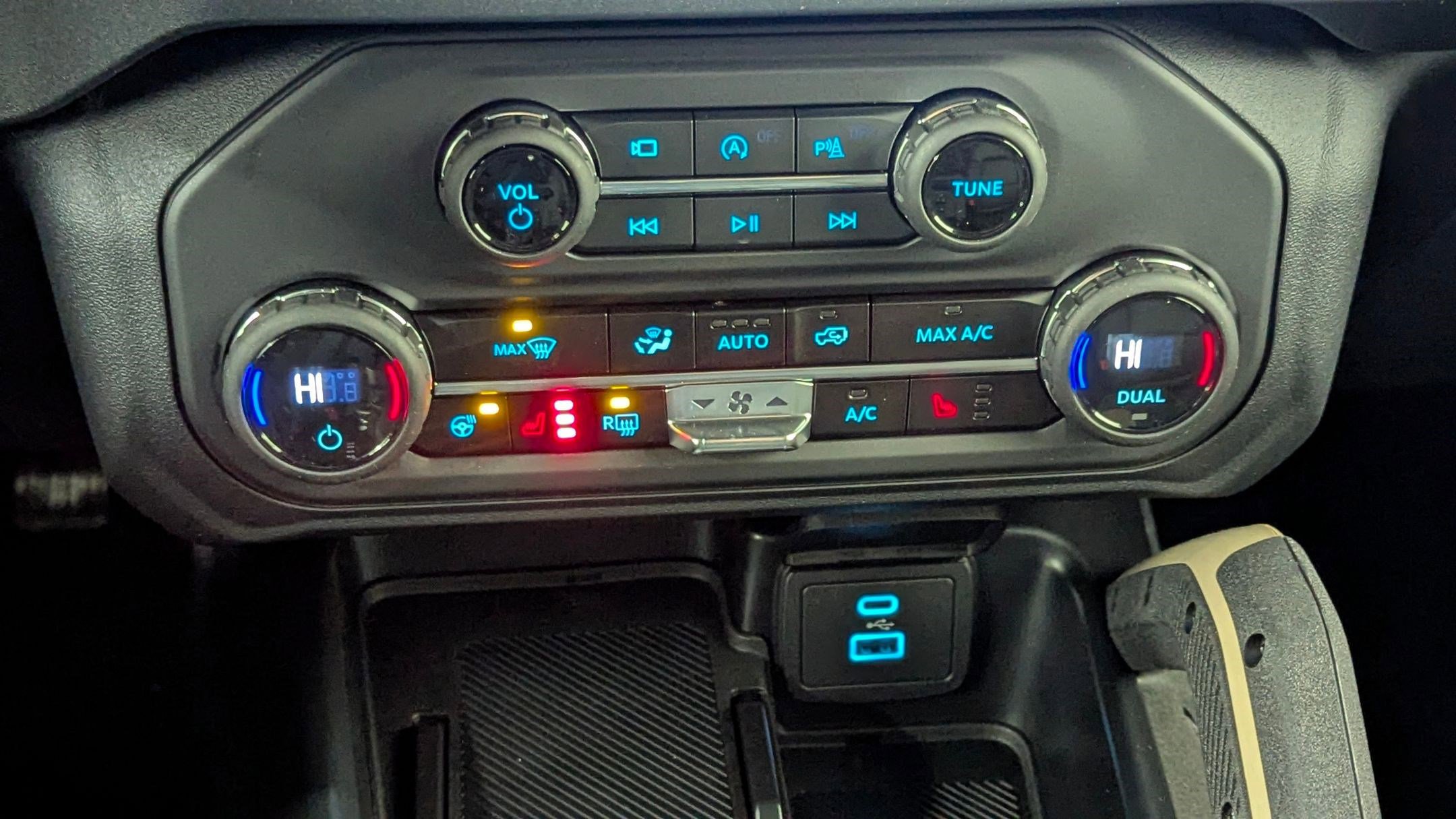 New 2025 Ford Bronco Badlands image 26