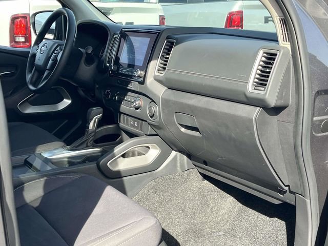 Used 2023 Nissan Frontier SV image 23