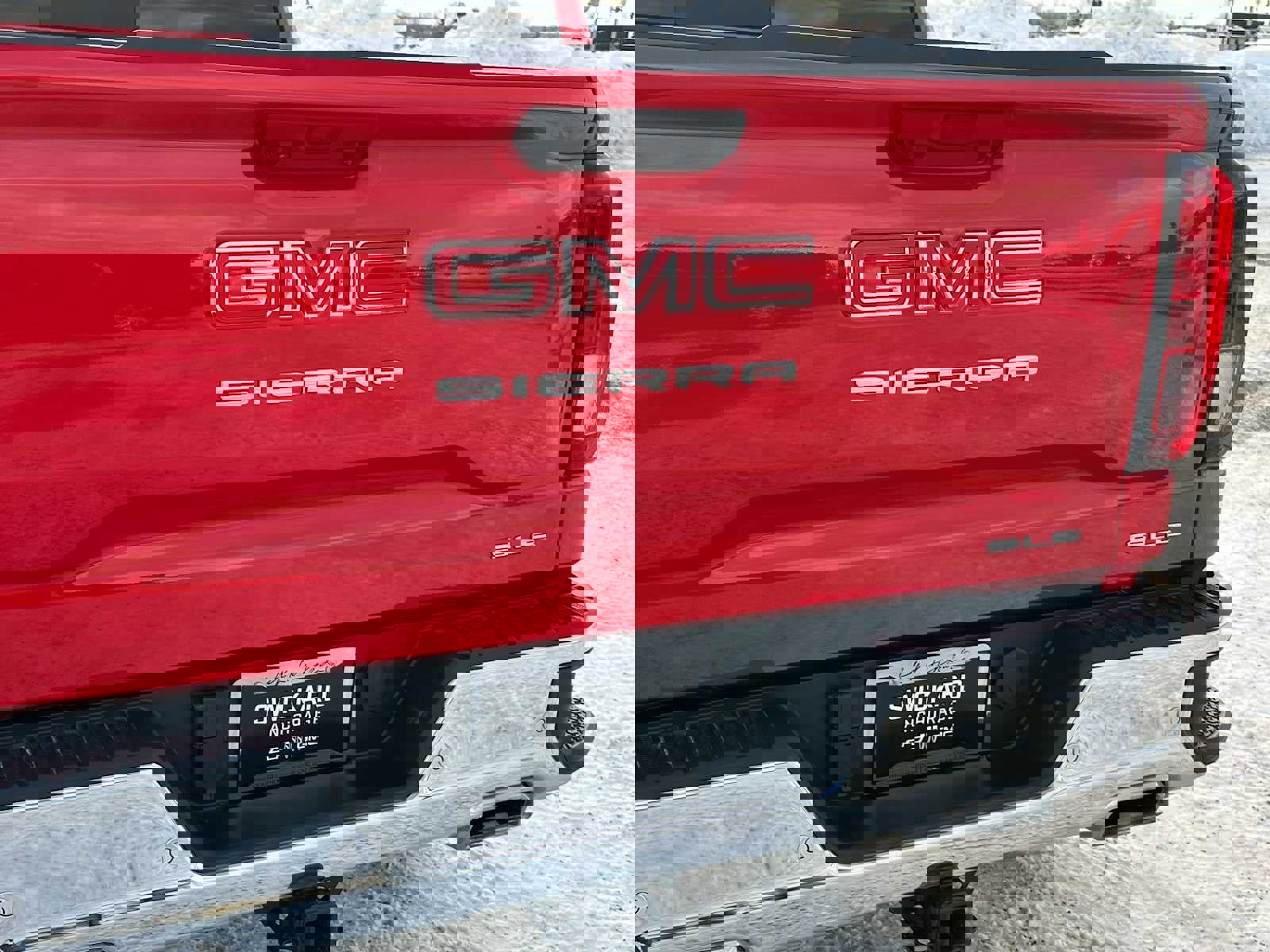 Used 2025 GMC Sierra 1500 SLE w/ X31 Off-Road Package image 13