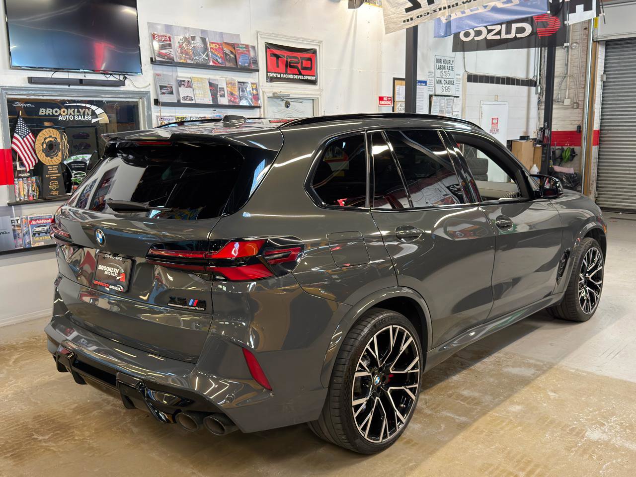 Used 2024 BMW X5 M Competition w/ Executive Package AWD/4WD image 5