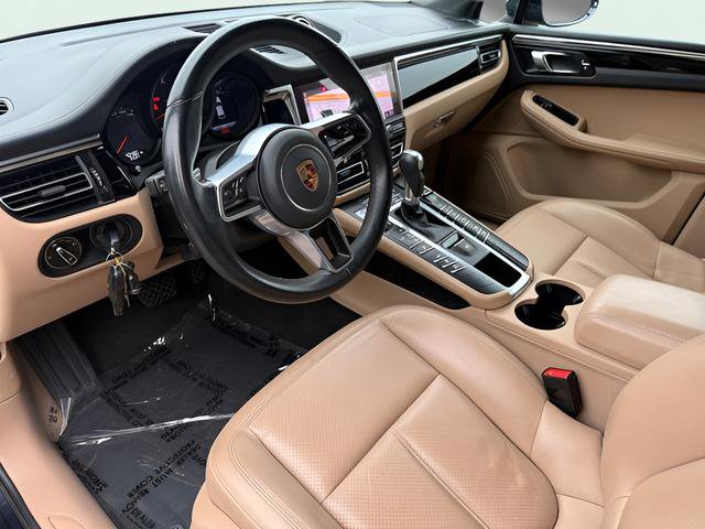 Used 2021 Porsche Macan AWD/4WD image 16