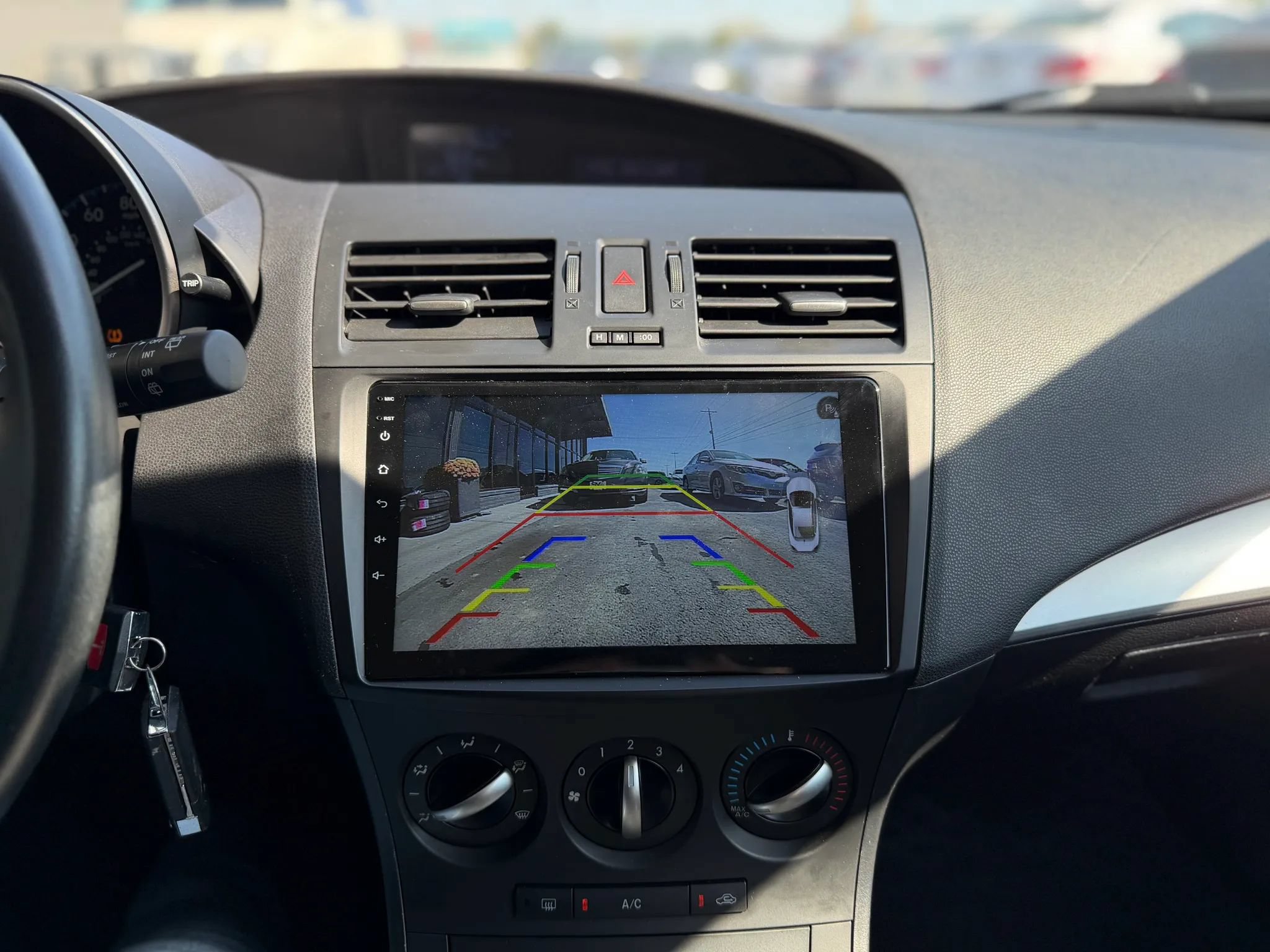 Used 2012 MAZDA MAZDA3 i Touring FWD image 12