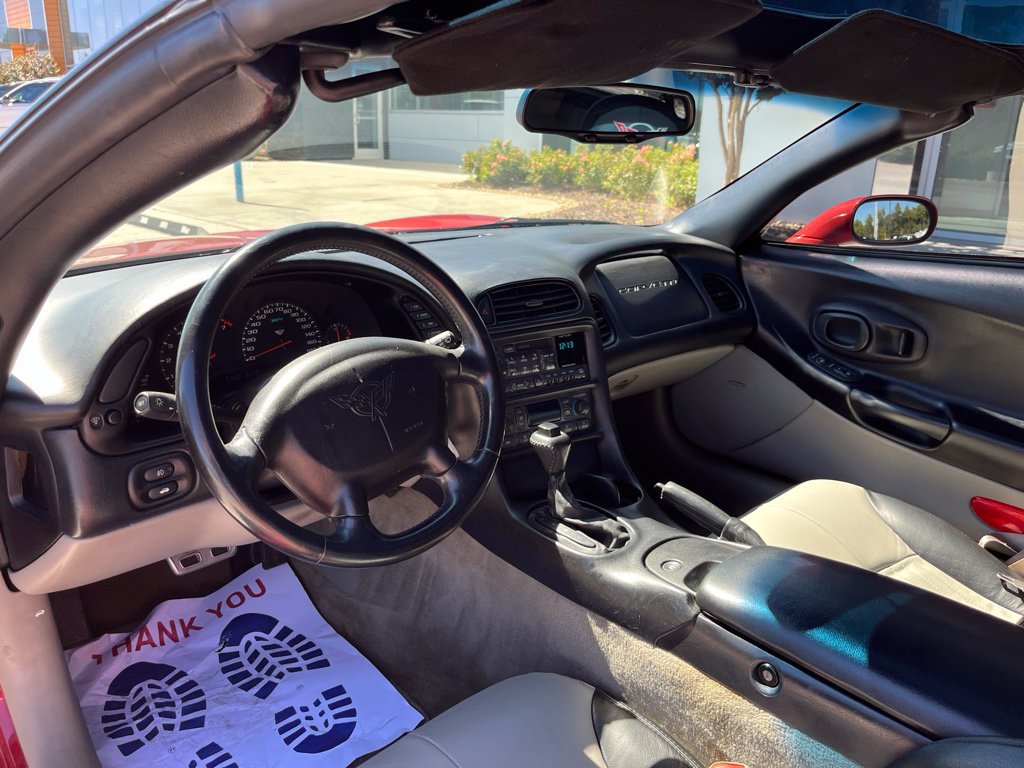 Used 1997 Chevrolet Corvette Coupe RWD image 8