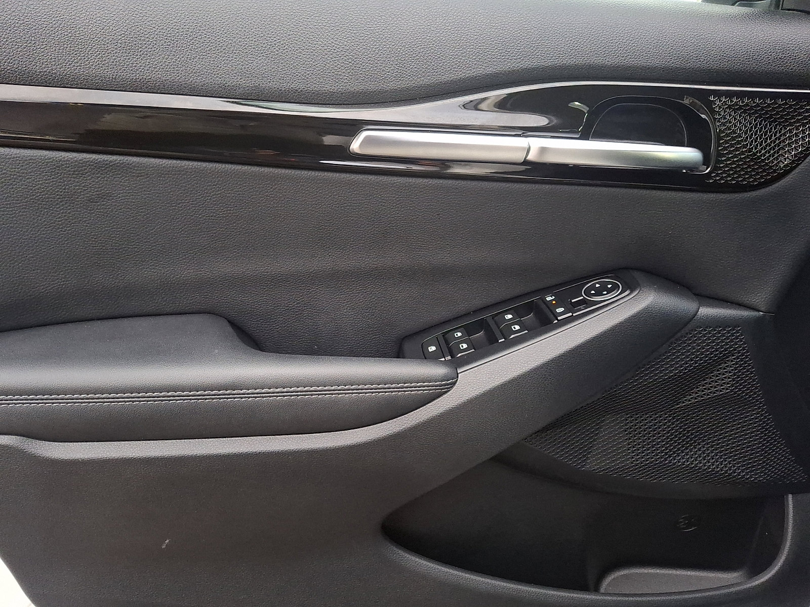 Certified 2024 Kia Seltos S image 12