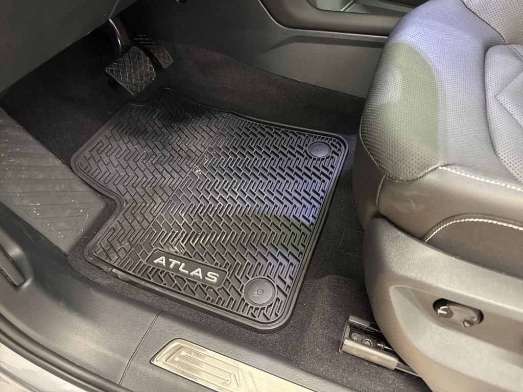 New 2026 Volkswagen Atlas SE image 16