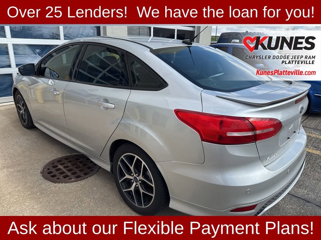 Used 2015 Ford Focus SE w/ SE Sport Package FWD image 8