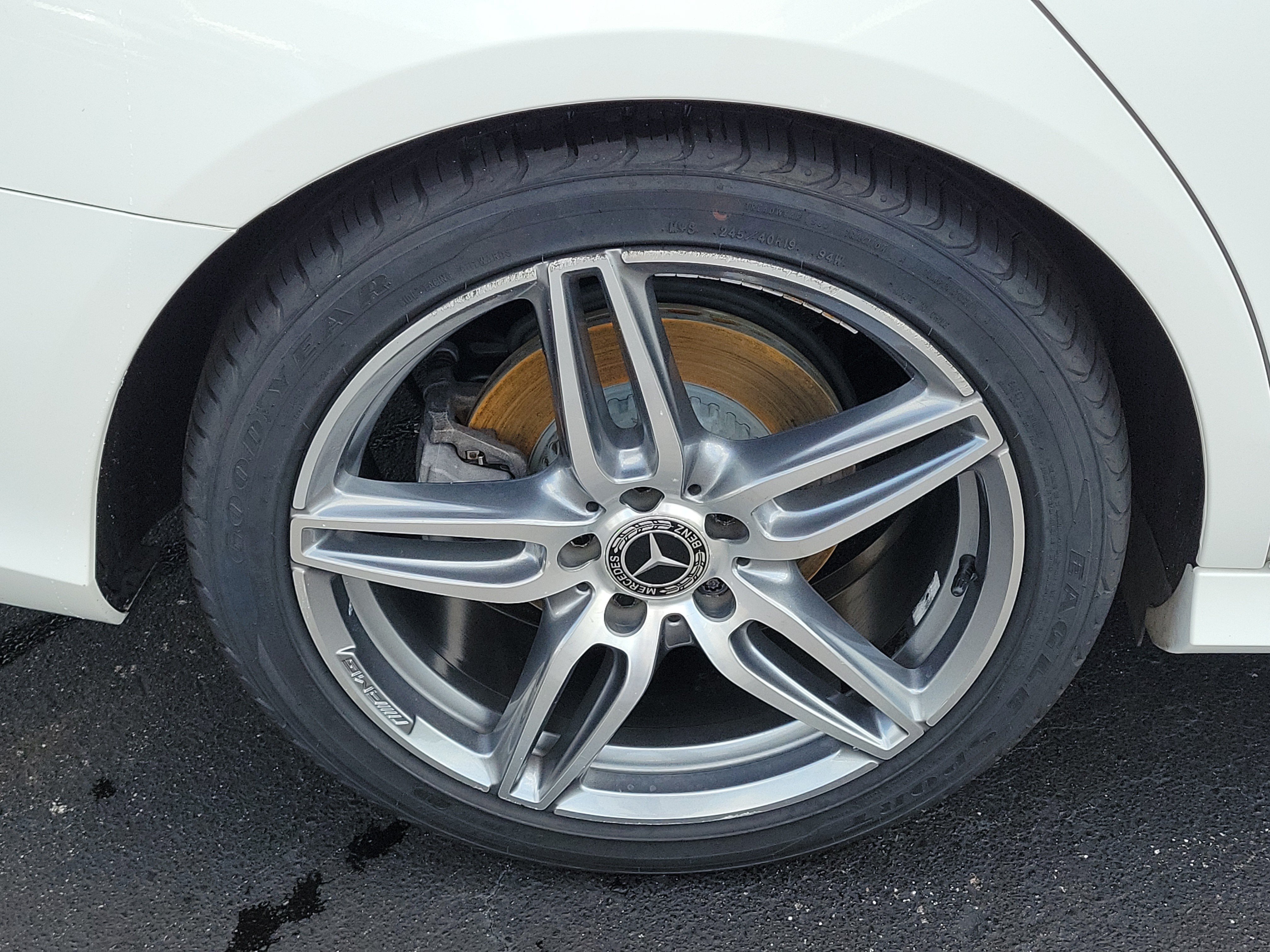 Used 2018 Mercedes-Benz E 300 image 6