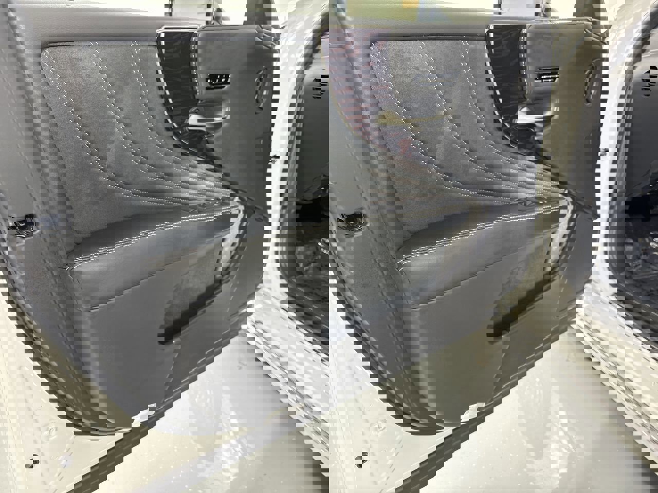 Used 2021 Lexus LS 500 AWD w/ Interior Upgrade Package image 27