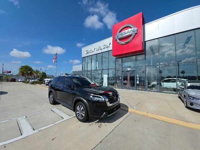 Used 2024 Nissan Pathfinder SL w/ Cargo Package