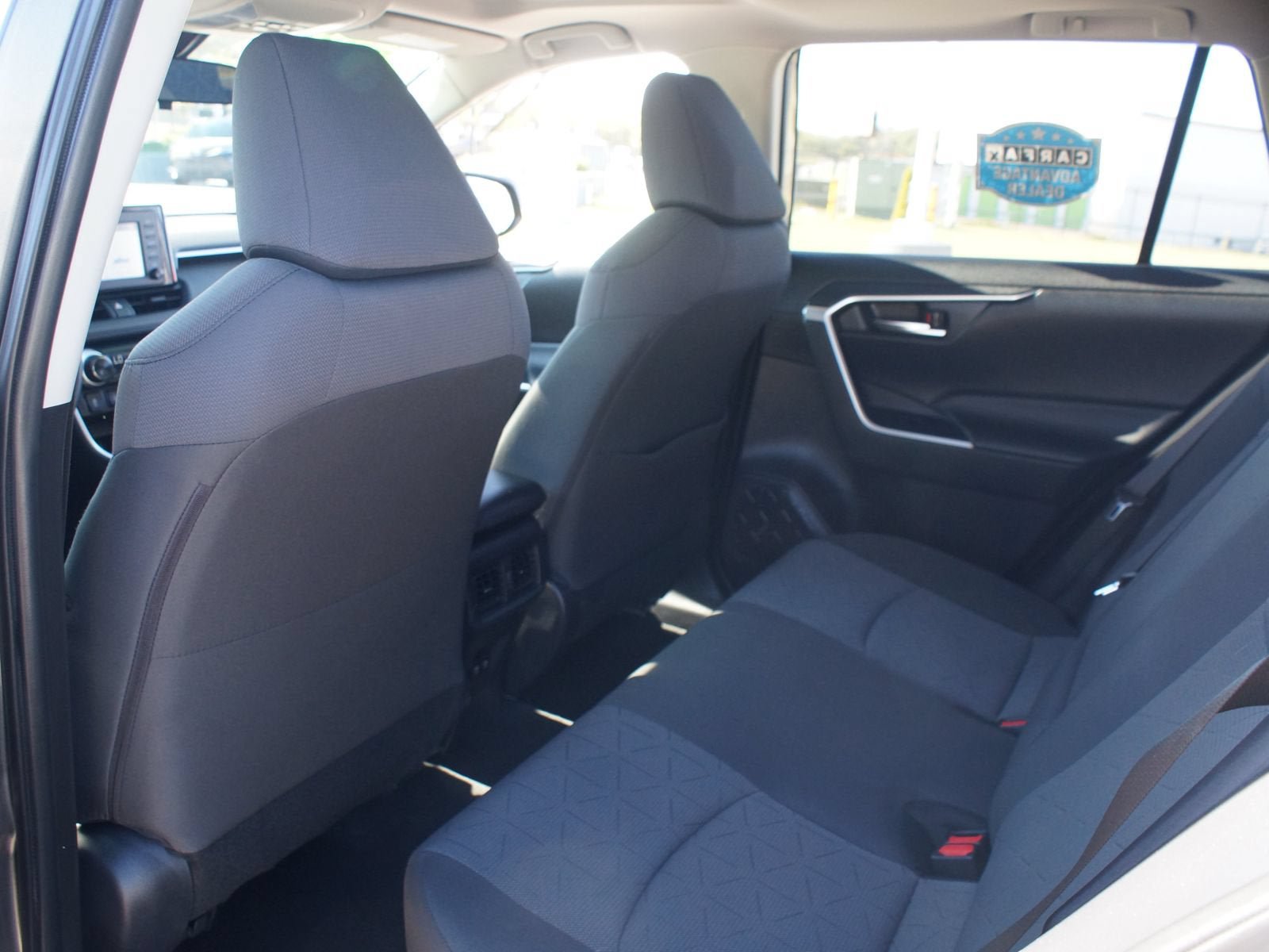 Used 2019 Toyota RAV4 XLE w/ Convenience Package FWD image 15