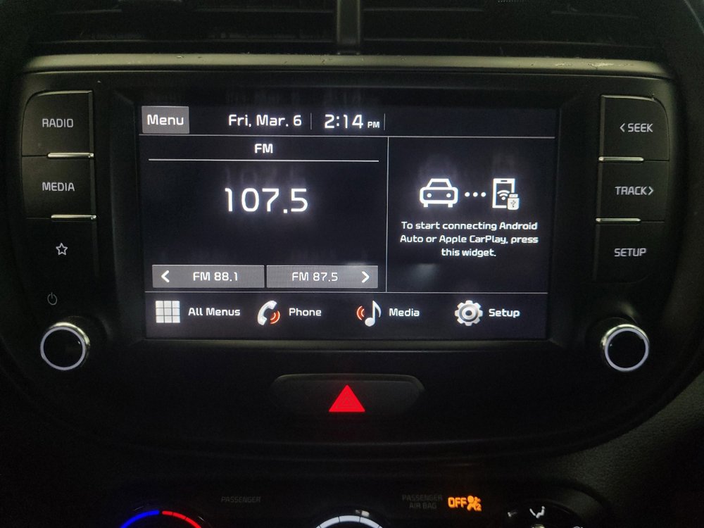 Used 2023 Kia Soul LX w/ Option Group 015 FWD image 25