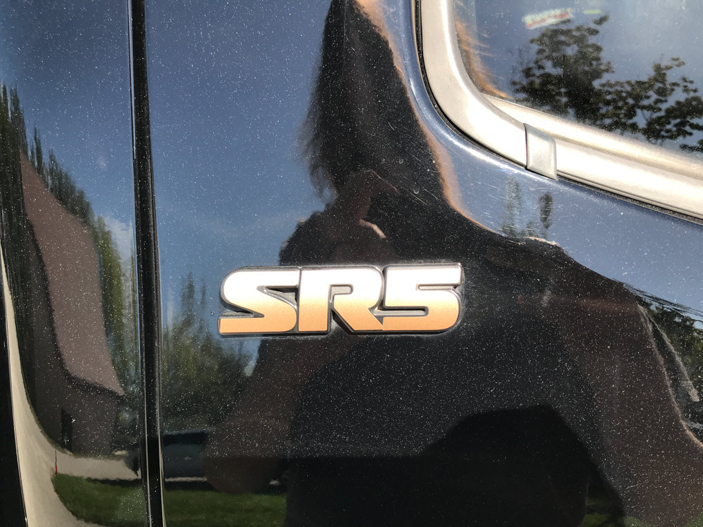 Used 2017 Toyota Tacoma SR5 AWD/4WD image 9