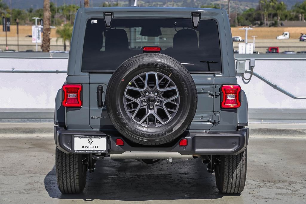 New 2026 Jeep Wrangler Unlimited Sahara AWD/4WD image 8