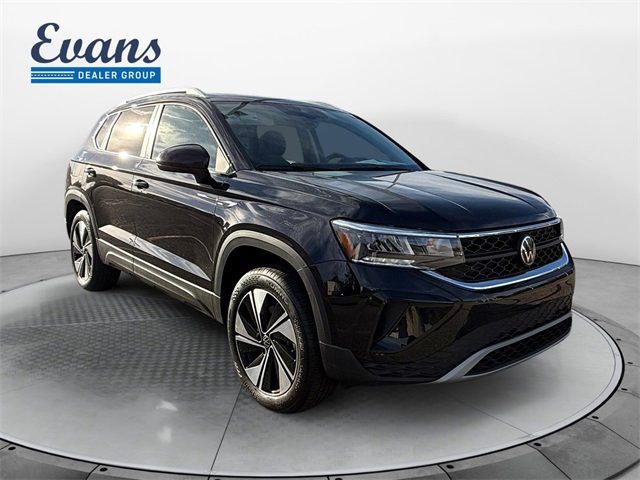 Certified 2024 Volkswagen Taos SE w/ Panoramic Sunroof Package image 7