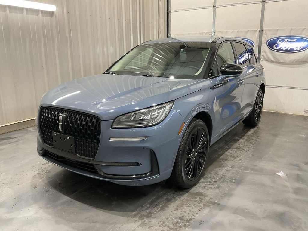 Used 2025 Lincoln Corsair FWD w/ Equipment Group 101A image 3