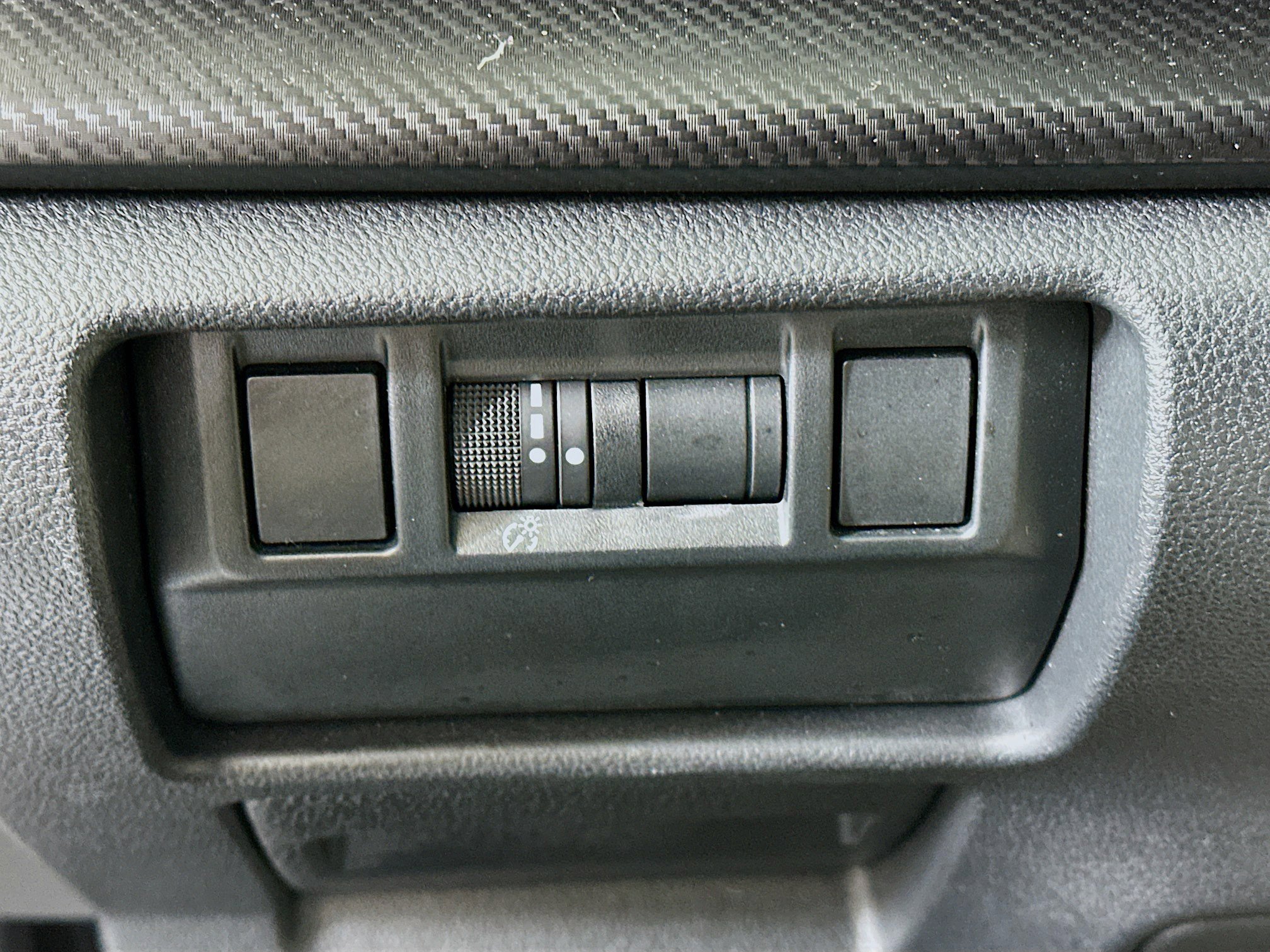 Used 2024 Subaru Crosstrek 2.0i Premium image 17